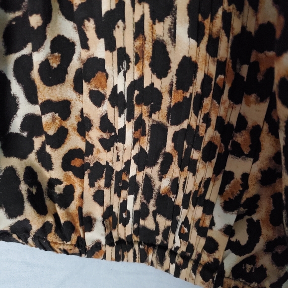 572- Express Spaghetti Strap animal print top elastic at hem v-neck size small - Picture 4 of 12